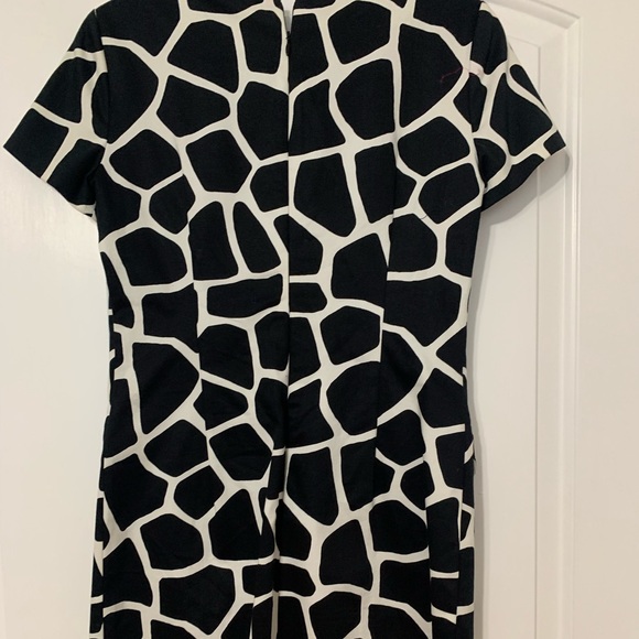 Size 2 Michael Kors giraffe print shift dress - Picture 3 of 5